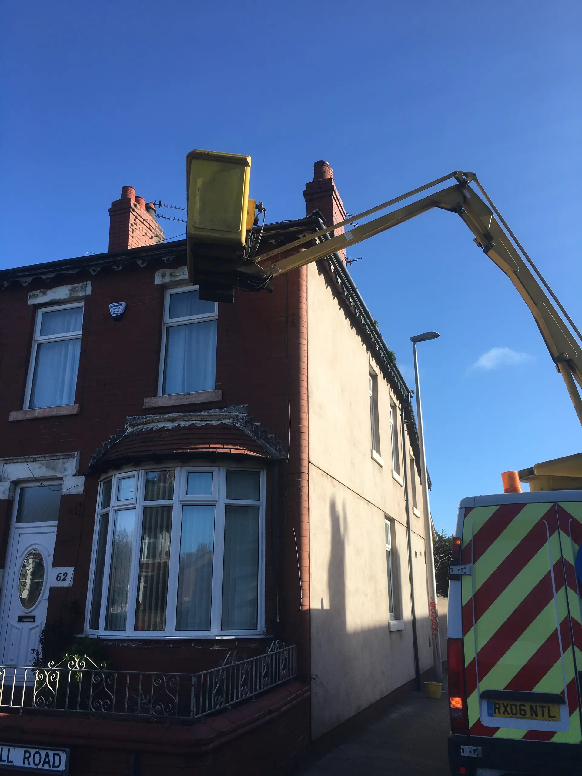 Cherry picker hire, photo 1