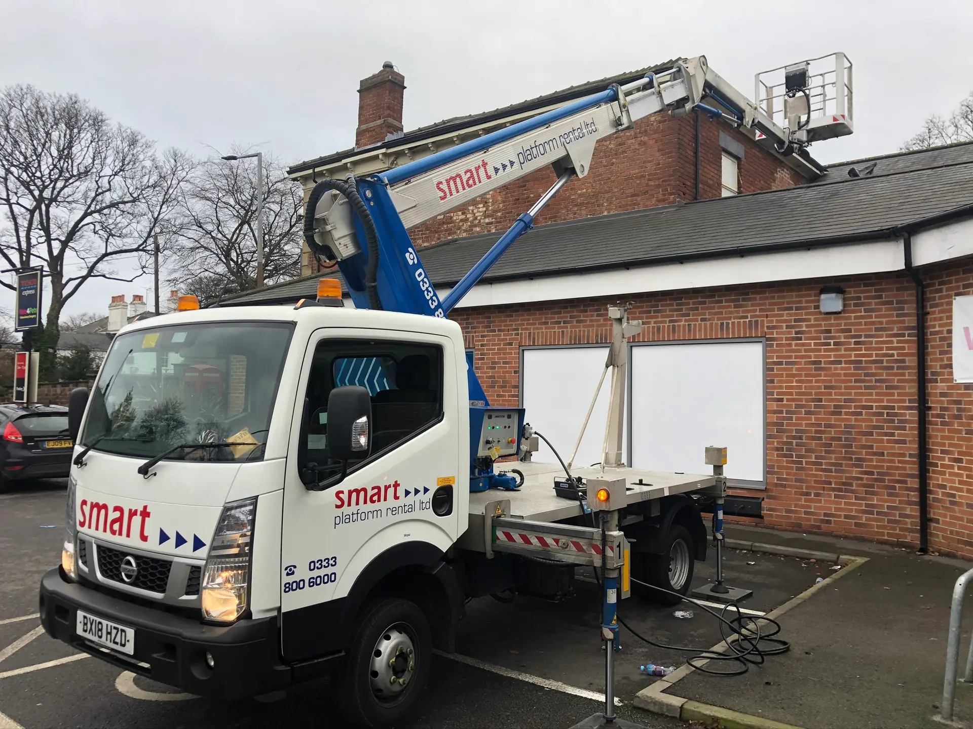 Cherry picker hire, photo 10