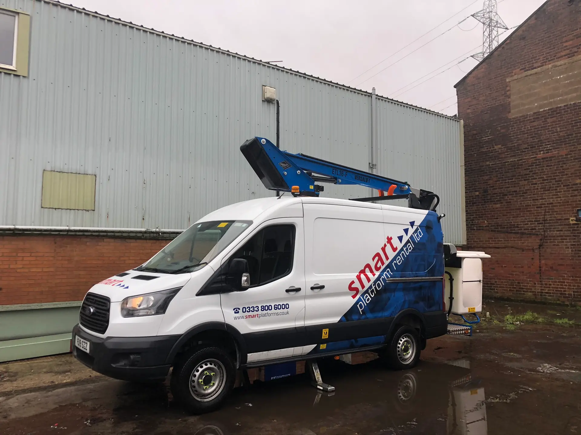 Cherry picker hire, photo 12